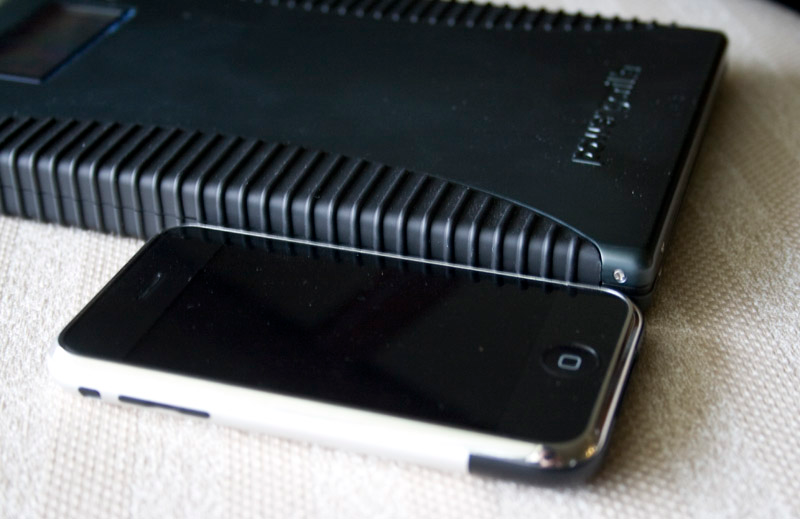 Illustration for article titled Powergorilla Portable Laptop and Device Charger Lightning Review